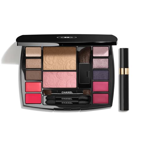 chanel travel makeup palette 2021.